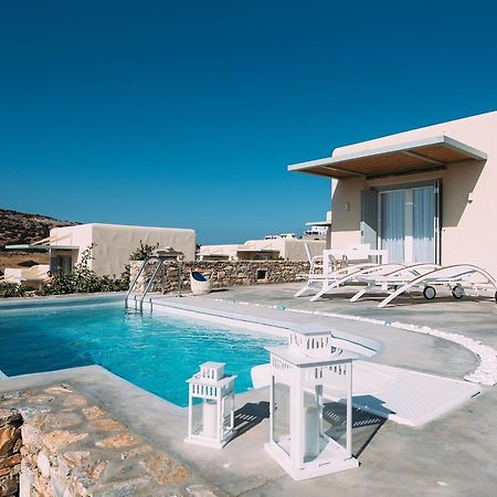 Schinoza Luxury Suites Schoinoussa 外观 照片