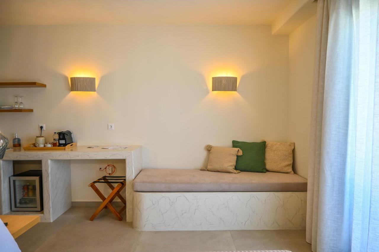 Schinoza Luxury Suites Schoinoussa 外观 照片